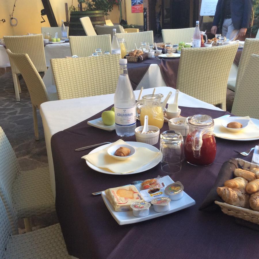 Il Borghetto Hotel Ristorante Lamezia Terme Εξωτερικό φωτογραφία